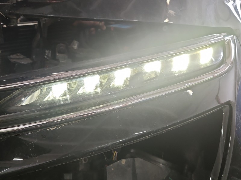 Światło jazdy dziennej lewe Citroen C4 Picasso II 13-19 9816714880