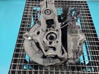 Zwrotnica lewa piasta przód 2.0 T Mercedes W177