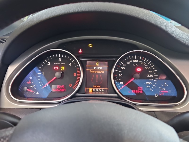 Licznik AUDI Q7 I 4L 4L0920930T, 4F0910930C 4.2 TDI EUROPA