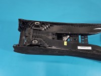 Podłokietnik TUNEL Mercedes W213 A105852206C EUROPA