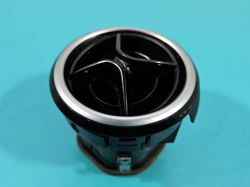 Kratka nawiewu Mercedes W246 A2468300154 Kratka nawiewu Mercedes W246 A2468300154