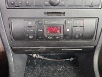 Konsola panel nawiewu Audi A4 B5 8D0820043M