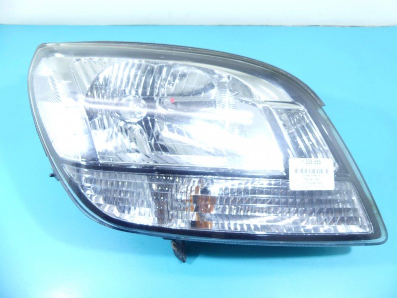 Reflektor prawy lampa przód Chevrolet Orlando EUROPA