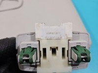 Przesłonka prawa Mercedes W213 DASZEK osłona przeciwsłoneczna