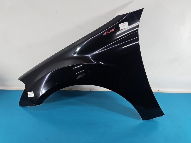 Błotnik przód lewy Mercedes ML W164 C040