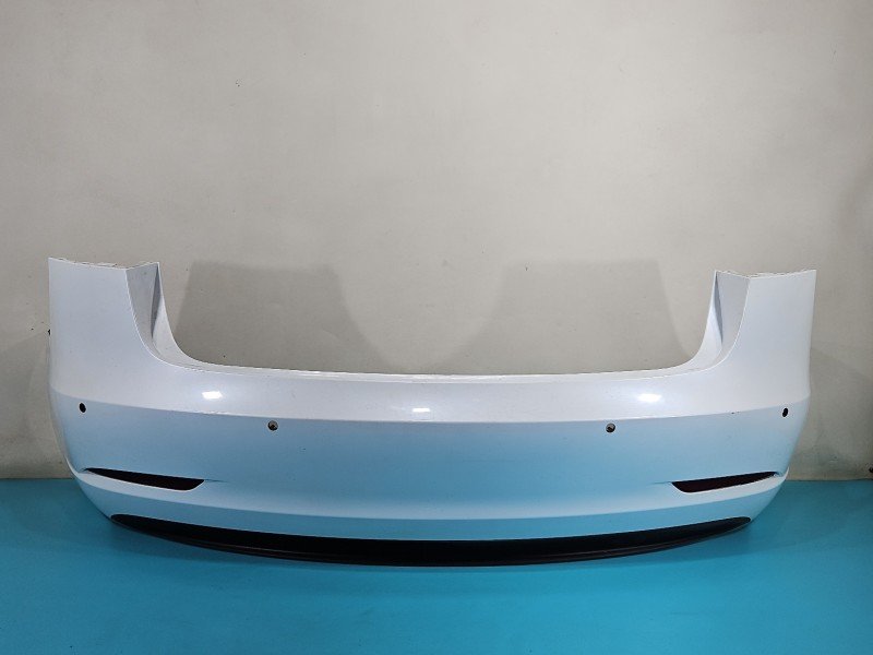 Zderzak tył Tesla Model 3 2017- biały PPSW sedan Zderzak tył Tesla Model 3 2017- biały PPSW sedan