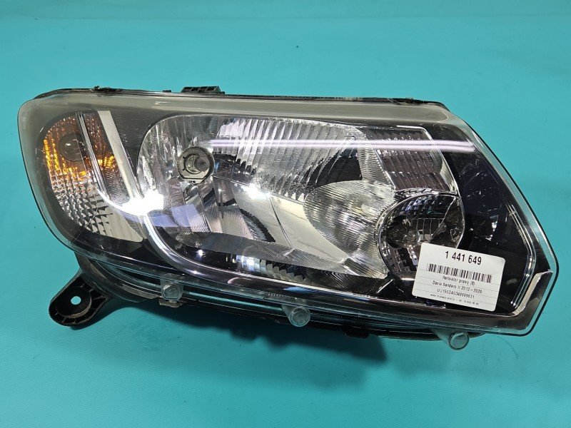 Reflektor prawy lampa przód Dacia Sandero II 12-20 EUROPA Reflektor prawy lampa przód Dacia Sandero II 12-20 EUROPA