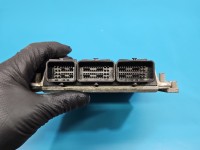 Komputer Sterownik silnika Opel Vivaro 1.9 cdti 0281010632