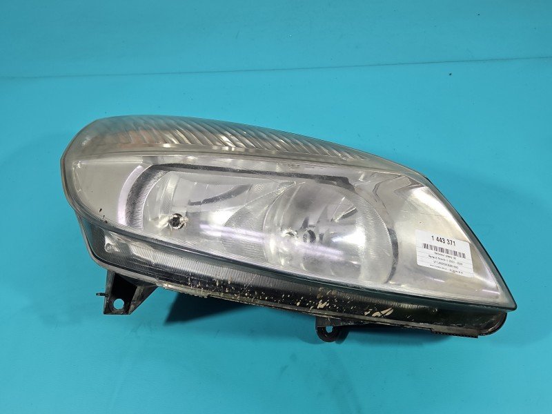 Reflektor prawy lampa przód Renault Scenic II EUROPA Reflektor prawy lampa przód Renault Scenic II EUROPA