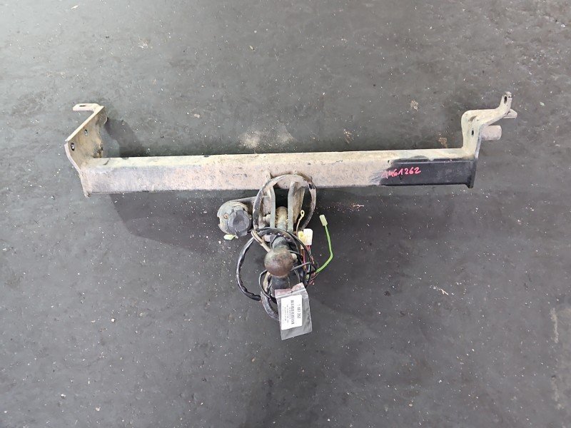 Hak holowniczy Opel Frontera B Hak holowniczy Opel Frontera B