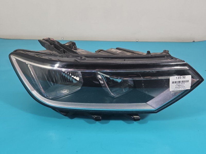 Reflektor prawy lampa przód Vw Passat B8 EUROPA