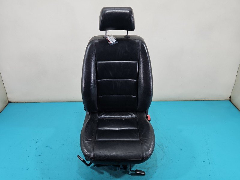 Fotel prawy przód pasażera Audi A4 B5 Fotel prawy przód pasażera Audi A4 B5