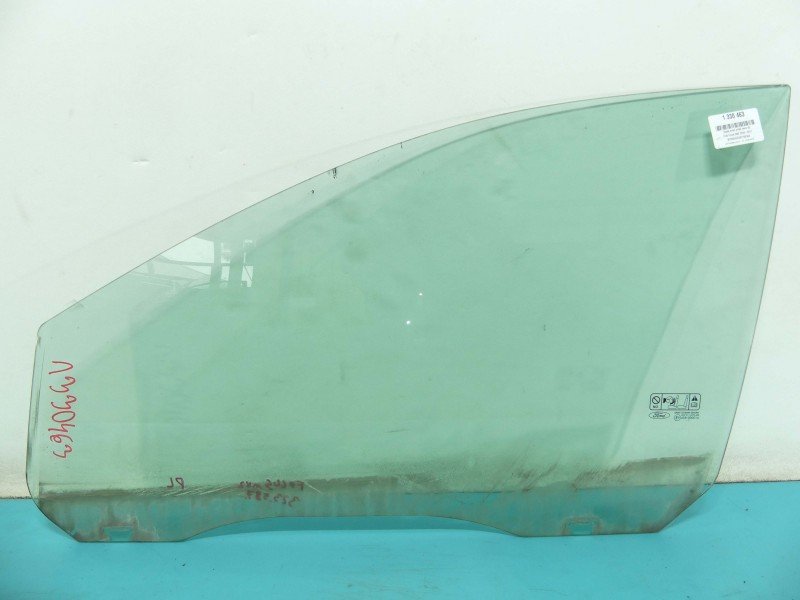 Szyba drzwi przód lewa Ford Focus Mk2 HB