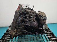Skrzynia biegów 13104951 Opel Zafira A 2.2 dti