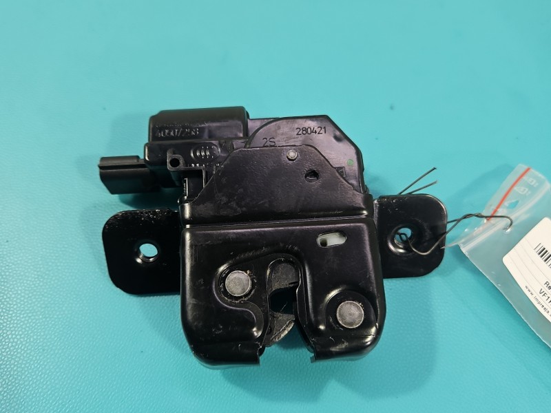 Zamek klapy tył 846304010R Renault Clio V 2019- HB 4piny