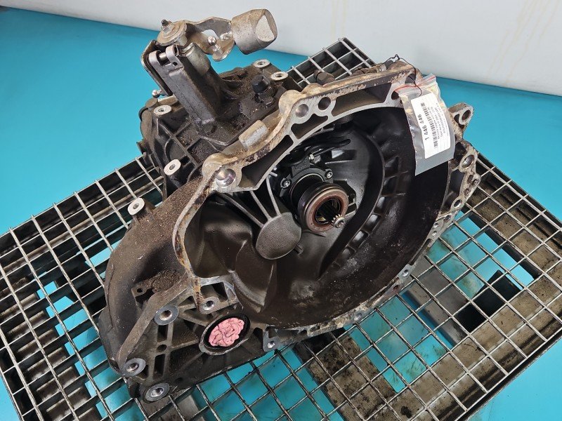 Skrzynia biegów Opel Astra IV J 1.6 16V Skrzynia biegów Opel Astra IV J 1.6 16V