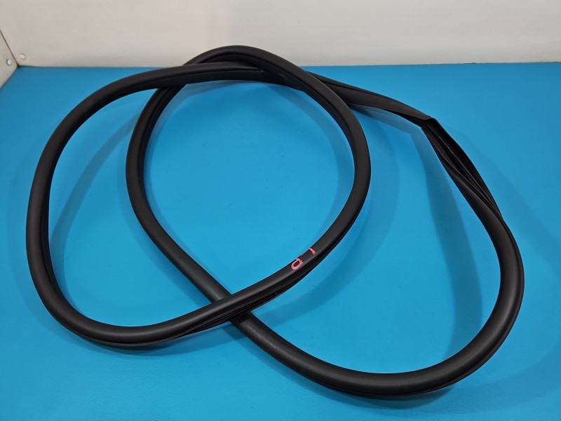 Uszczelka drzwi przód lewa MG3 24-