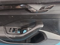 Tapicerka drzwi przód lewa boczek Skoda Octavia IV 5E4867013A