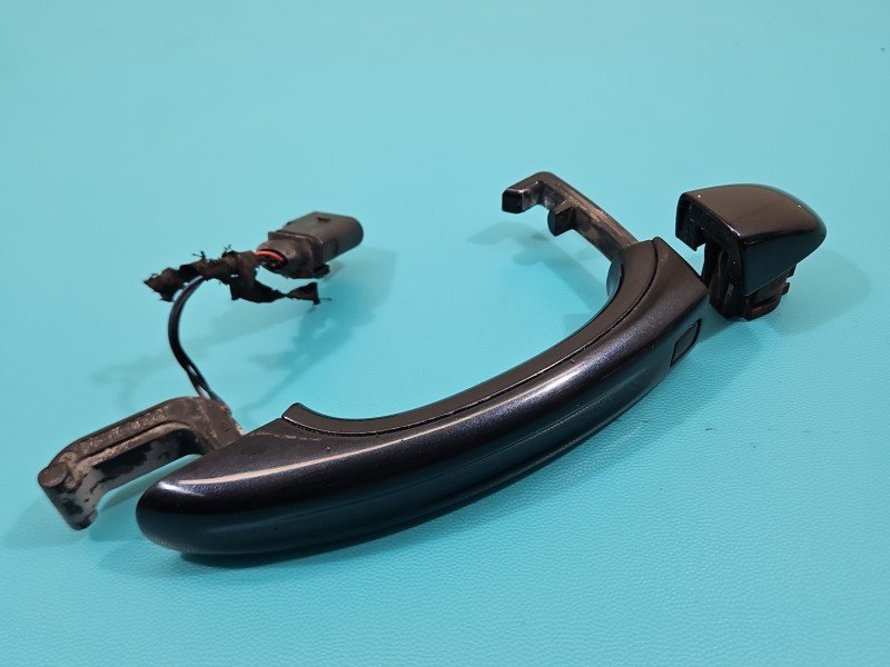 Klamka tył lewa zewnętrzna AUDI Q7 I 4L 4L0837205A