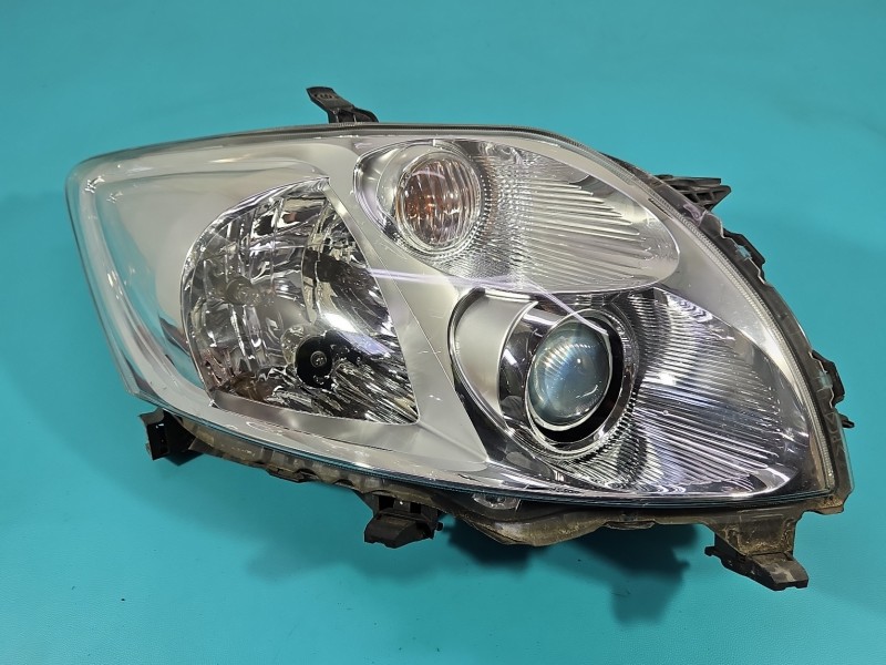 Reflektor prawy lampa przód Toyota Auris I EUROPA 81130-02470, 89902091