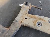 WÓZEK KOŁYSKA TRAWERS Sanki Belka silnika Dacia Logan I 05-14 1.4 8V wiel