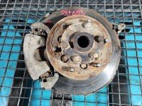 Zwrotnica prawa piasta przód 2.5d Mitsubishi L200