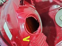 Lampa tył lewa Vw New Beetle 98- cabrio Volkswagen, Uszkodzone gniazdo żarówki. EUROPA