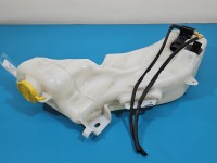 Zbiornik Zbiorniczek płynu spryskiwacza Fiat Freemont