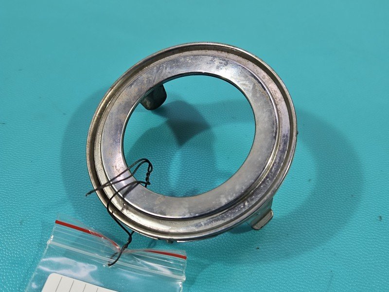 Zaślepka zderzaka LEXUS RX II 03-08 81483-48020 Zaślepka zderzaka LEXUS RX II 03-08 81483-48020