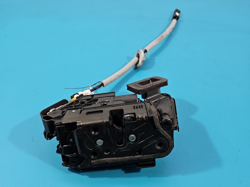 Zamek przód prawy Vw Touran II EUROPA 7pin B6A-5TB837016A