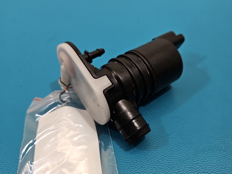 Pompka spryskiwacza Opel Grandland 9813363380