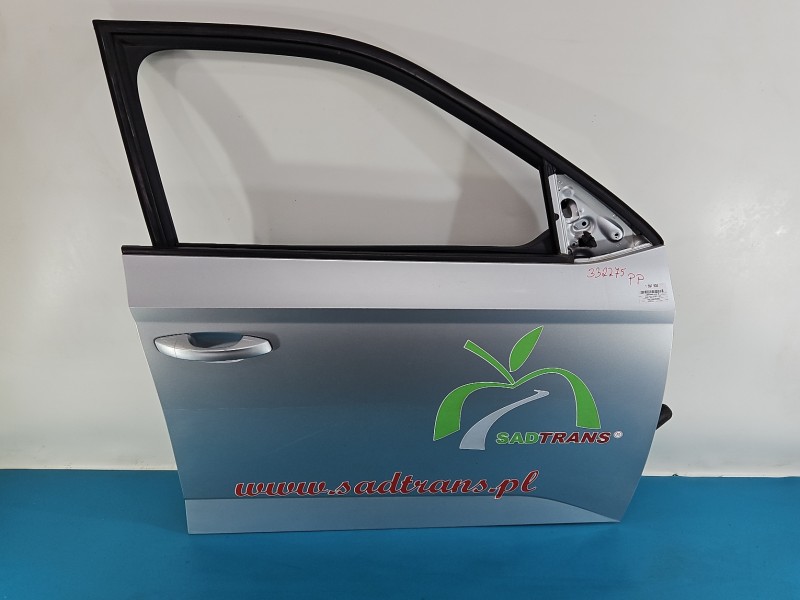 DRZWI PRZÓD PRAWE PASAŻERA Skoda Fabia III 5d LA7W