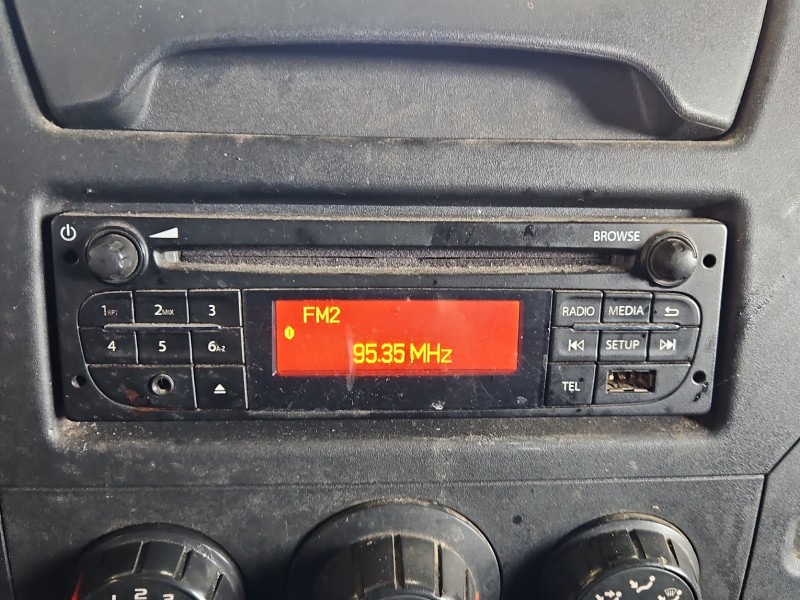 Radio fabryczne Renault Master III 10-24 281152296R radioodtwarzacz