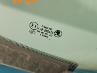 Szyba drzwi przód prawa Skoda Yeti HB