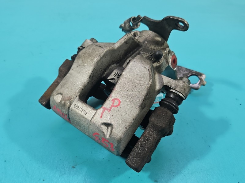 Zacisk tył prawy Toyota Avensis III T27 kombi 2.2 D4D