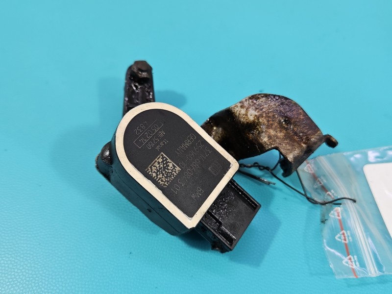 Czujnik poziomowania xenon bmw F30 37146797816, 6860843