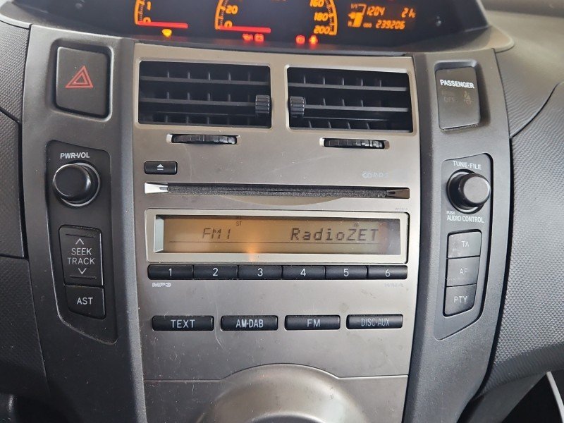 Radio fabryczne Toyota Yaris II 86120-0D510 radioodtwarzacz Radio fabryczne Toyota Yaris II 86120-0D510 radioodtwarzacz