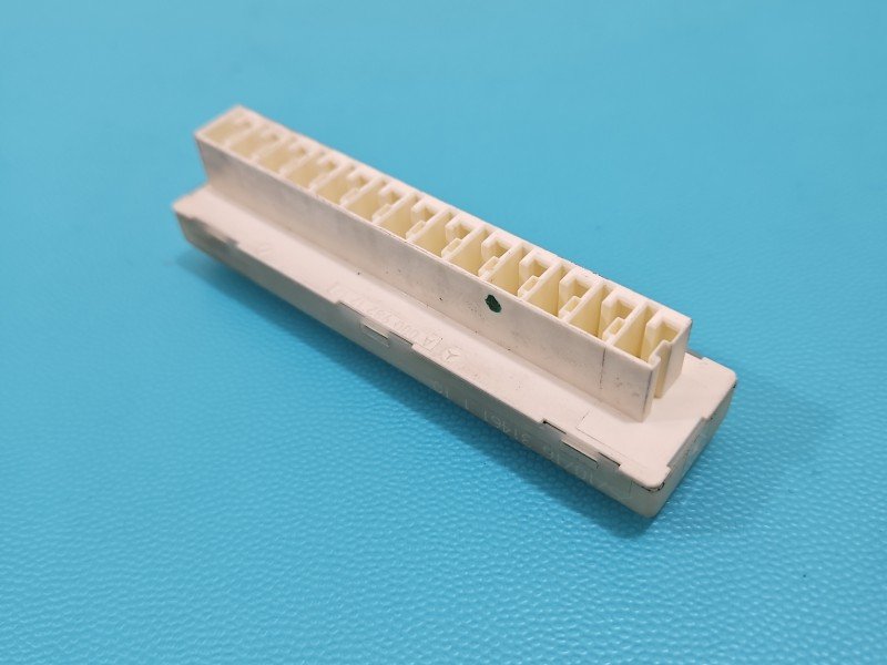 Rozdzielacz Mercedes W213 2.0 CDI