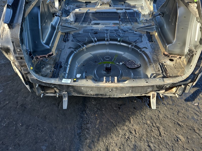 Pas tylny podłoga wanna bagażnika Ford Focus Mk4 kombi