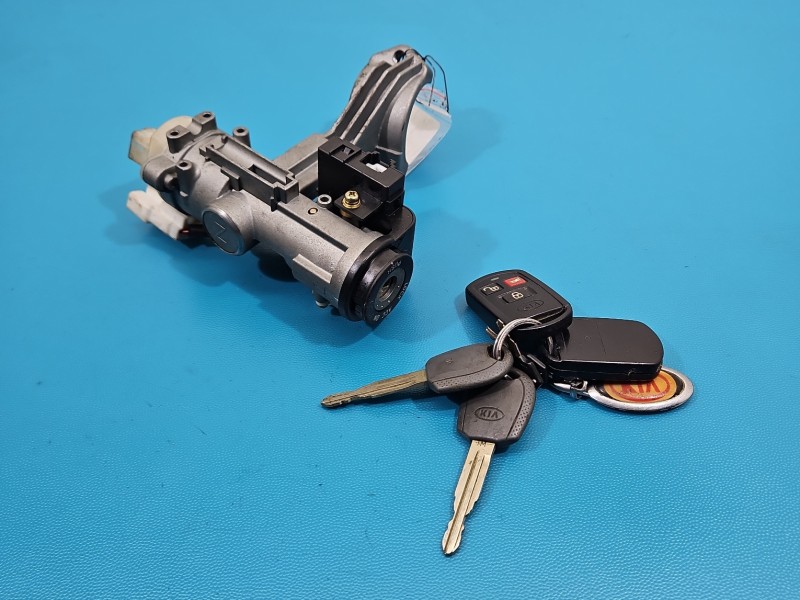 Stacyjka KLUCZYK WKŁADKA Kia Cerato 95420-2D000