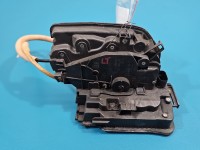 Zamek tył lewy 7477689 BMW G30 Producent części: BMW, 4pin