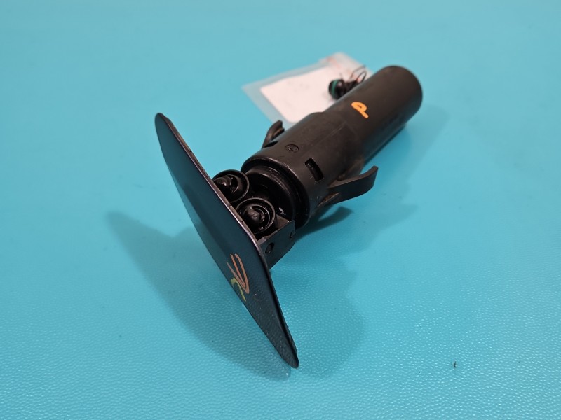 Spryskiwacz reflektora prawy Opel Insignia A