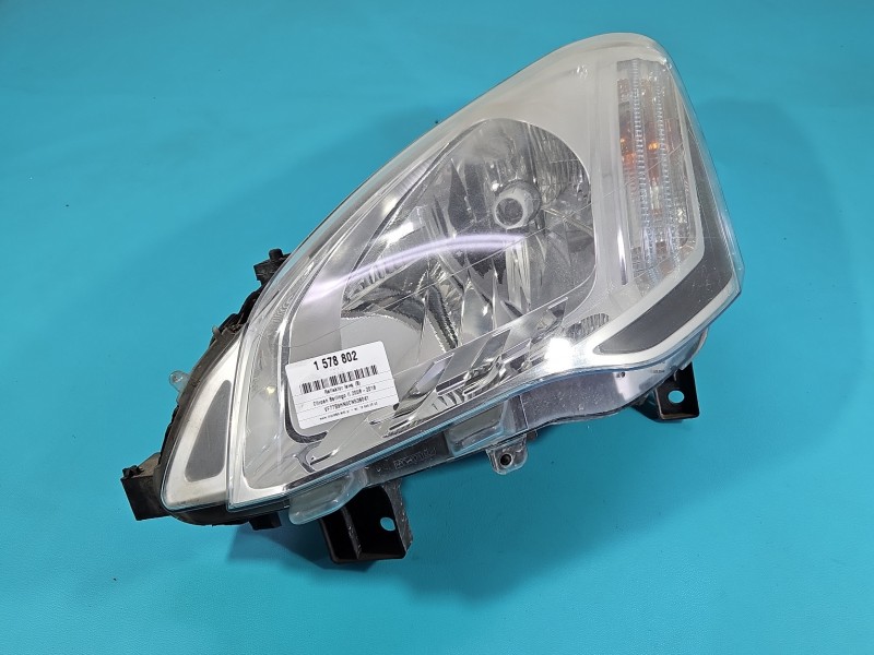 Reflektor lewy lampa przód Citroen Berlingo II EUROPA 9806306180