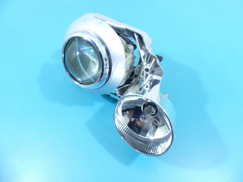 Soczewka reflektora prawego VOLVO S60 II 10- 89017282 prawa Soczewka reflektora prawego VOLVO S60 II 10- 89017282 prawa