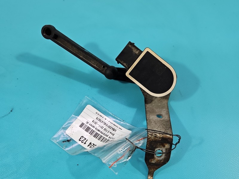 Czujnik poziomowania xenon bmw F30 6860843