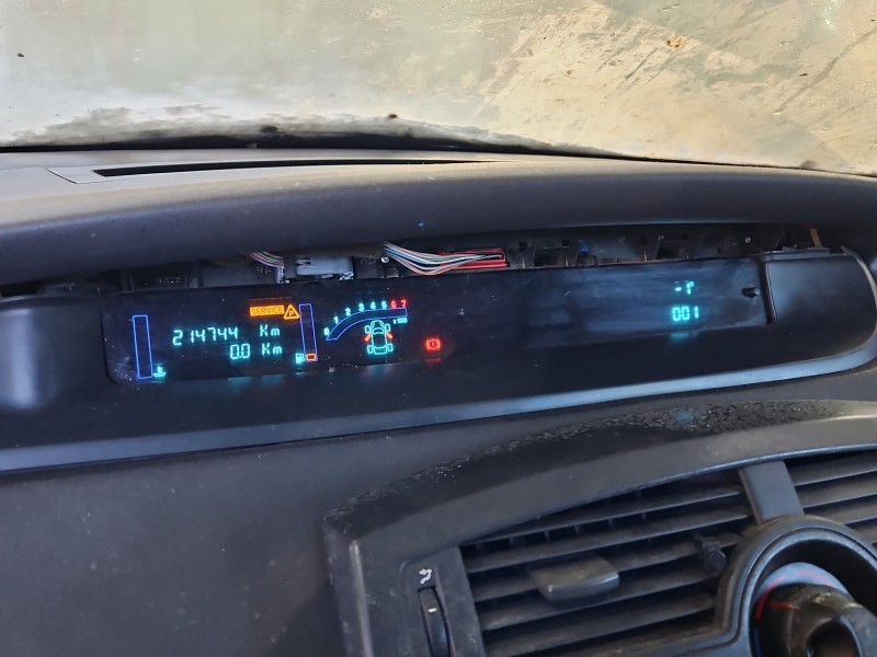 Licznik Renault Scenic II P8200365607D 1.6 16V EUROPA