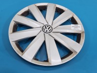 Kołpak sztuka Vw Passat B8