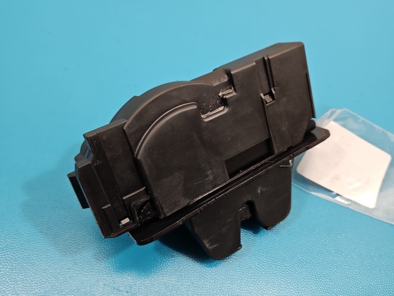 Zamek klapy tył 9687148480 Opel Grandland HB Producent części: OPEL, Europejska, 4PIN