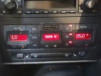 Konsola panel nawiewu Audi A4 B7 8E0820043BK