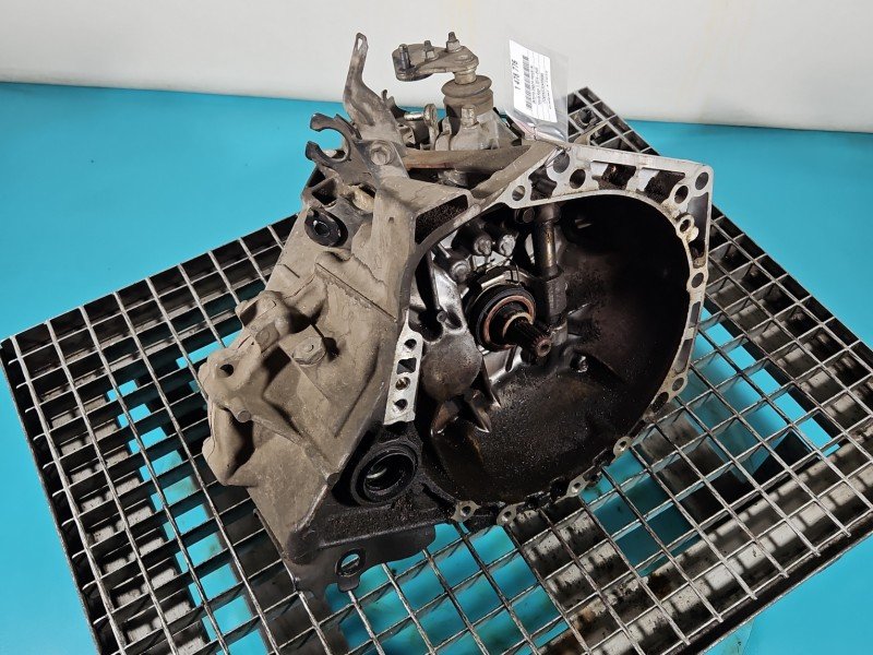 Skrzynia biegów 20TT55 Toyota Aygo II 14-22 1.0 vvti (1KR) Skrzynia biegów 20TT55 Toyota Aygo II 14-22 1.0 vvti (1KR)